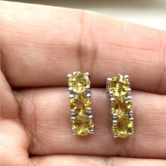 Sterling Silver 925 Yellow Gemstone Stud Earrings. 3 Gemstones Prong Set - Picture 5 of 11